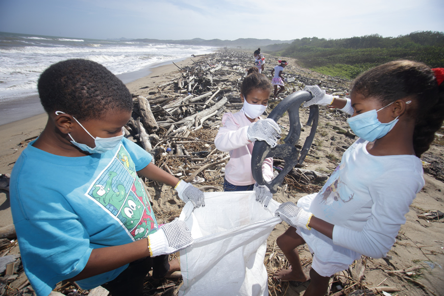 Con apoyo de C.R.A, por primera vez se realiza el Carnaval Educativo del Mar.