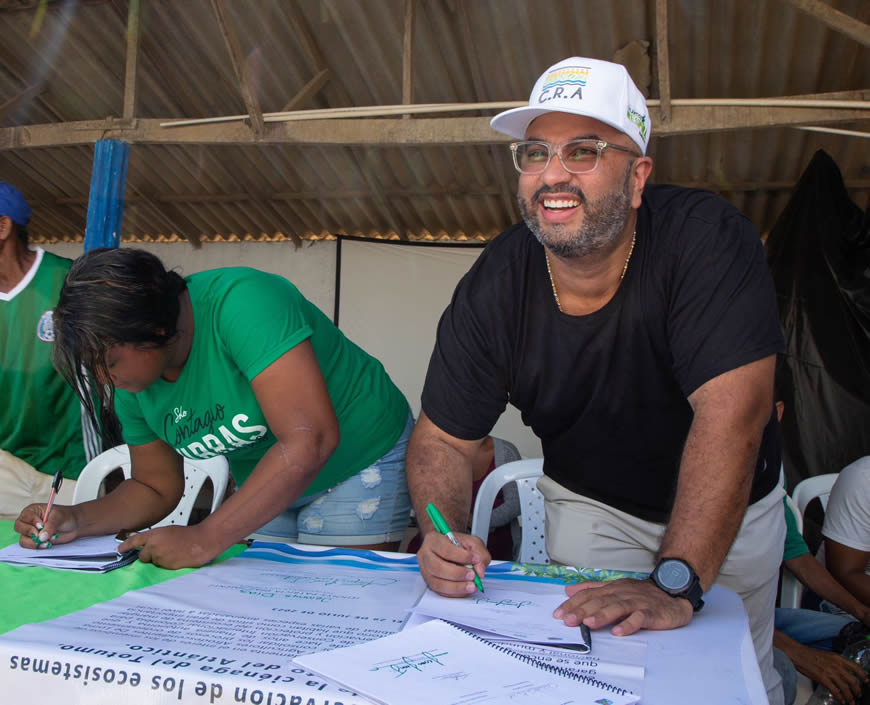 C.R.A, Conservación Internacional y comunidades, firman acuerdos por la protección del manglar