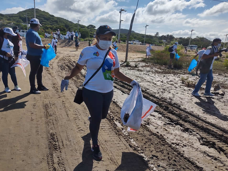 C.R.A recogió 3.5 toneladas de residuos sólidos en playas, con estrategia “Plogging”